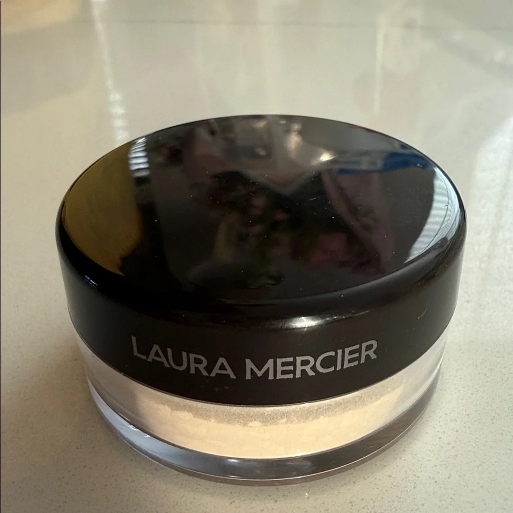 Laura Mercier Translucent Loose Setting Powder